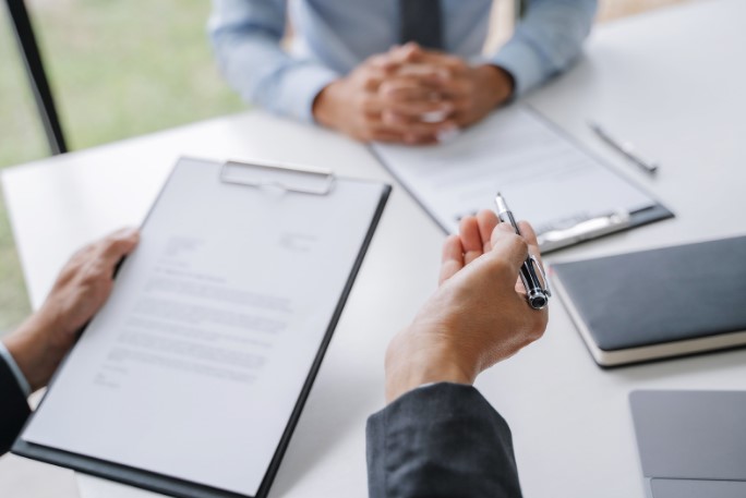 Які вакансії доступні без знання мови